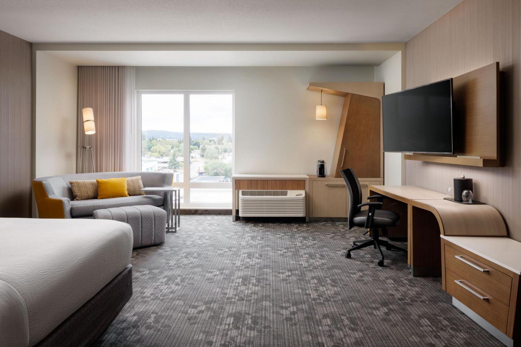 Courtyard By Marriott Prince George Exterior photo